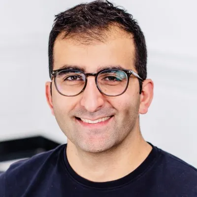 Color portrait of Saleh Kalantari