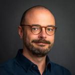 Color portrait of Malte Ziewitz