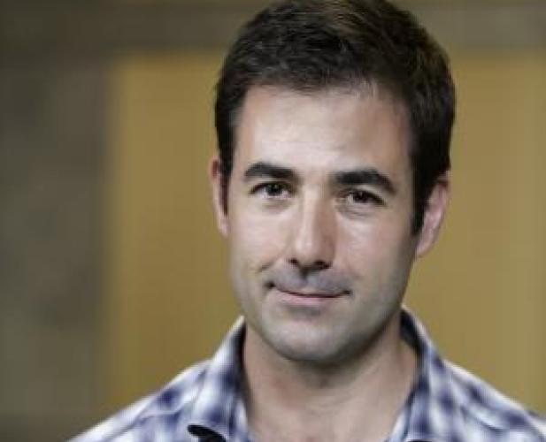 Color portrait of Tarleton Gillespie